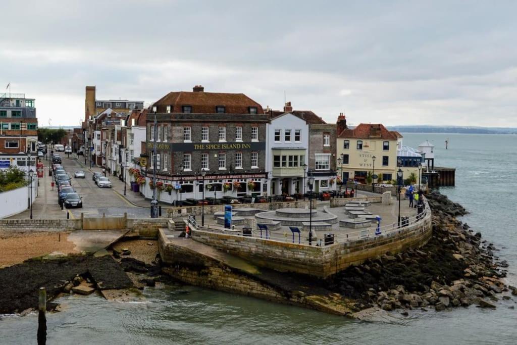Portsmouth 3 Bedroom Getaway, Sleeps 6 Exterior photo